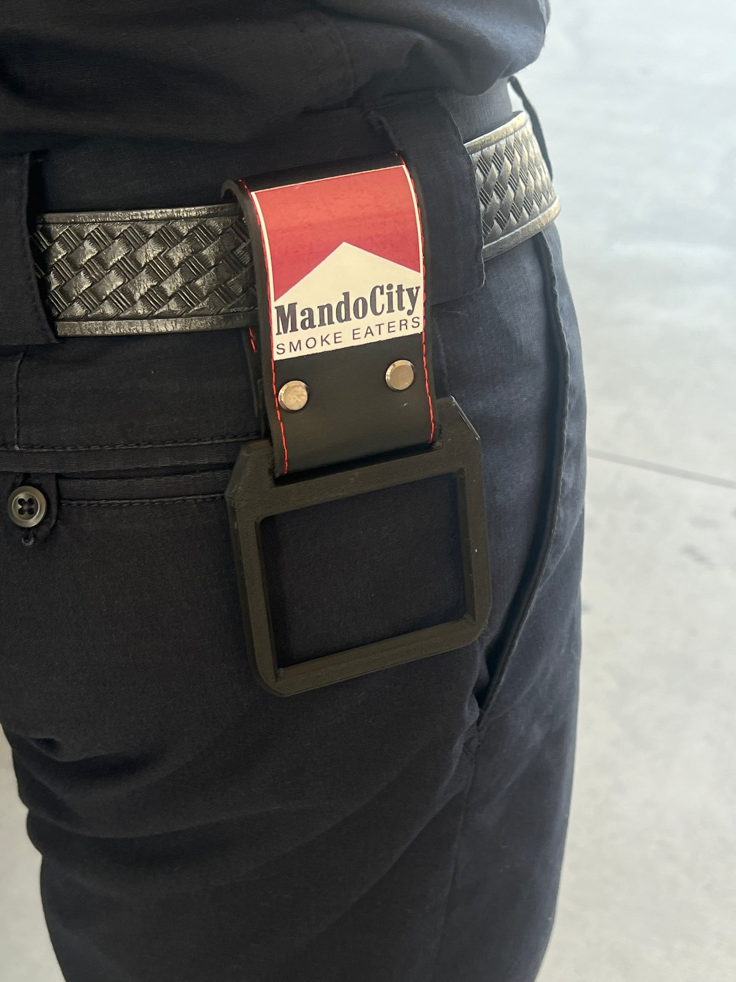 Mando city radio holder (fits Motorola APX6000/7000/8000 XE series radio)